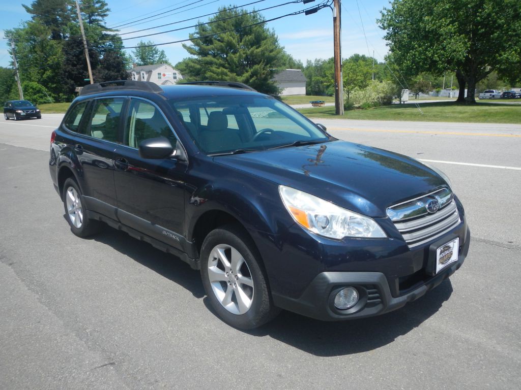 2014 Subaru Outback Image 2