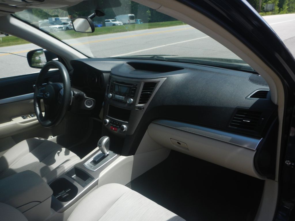 2014 Subaru Outback Image 4