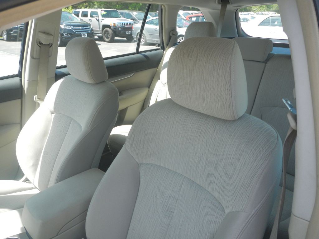 2014 Subaru Outback Image 10