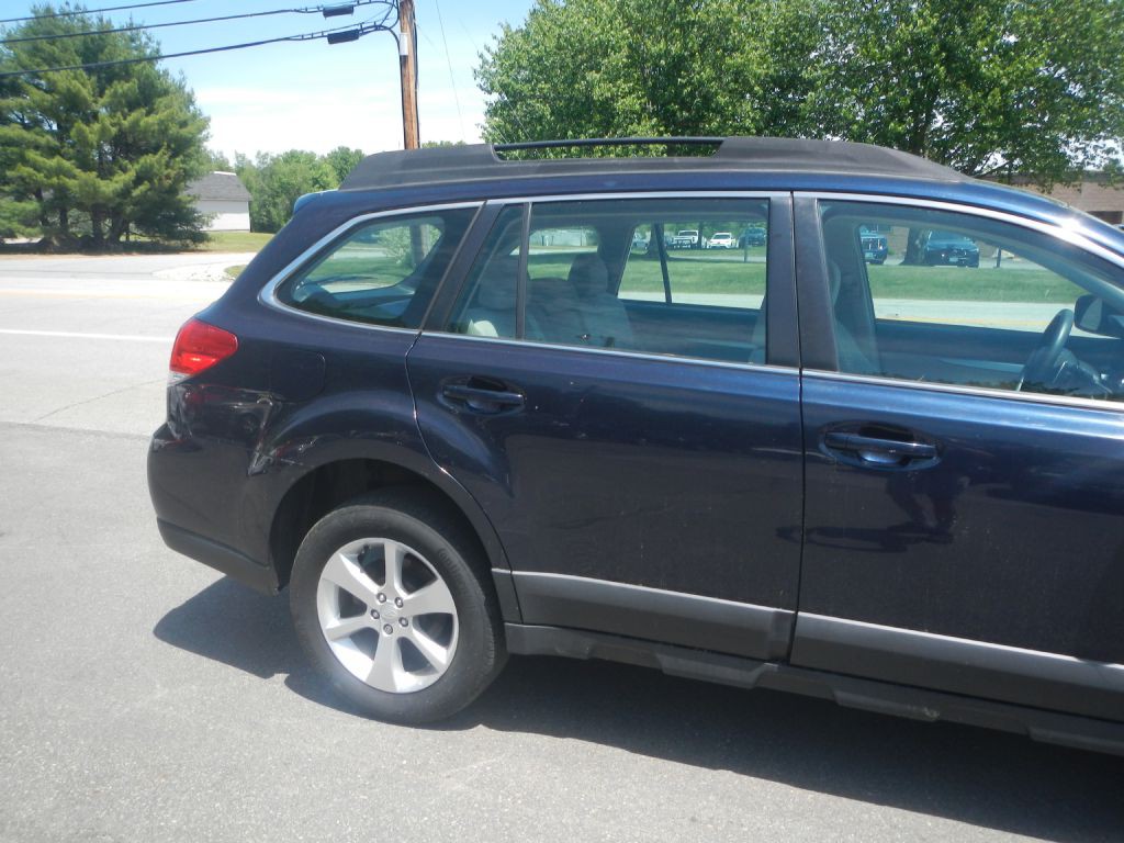 2014 Subaru Outback Image 13