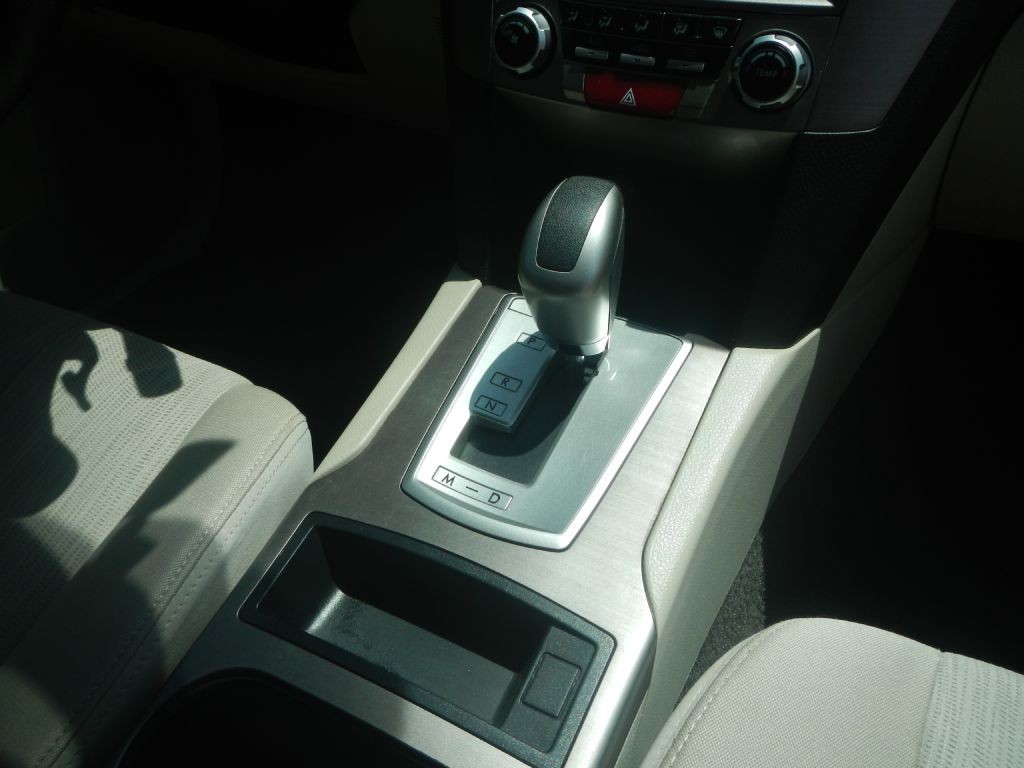 2014 Subaru Outback Image 21