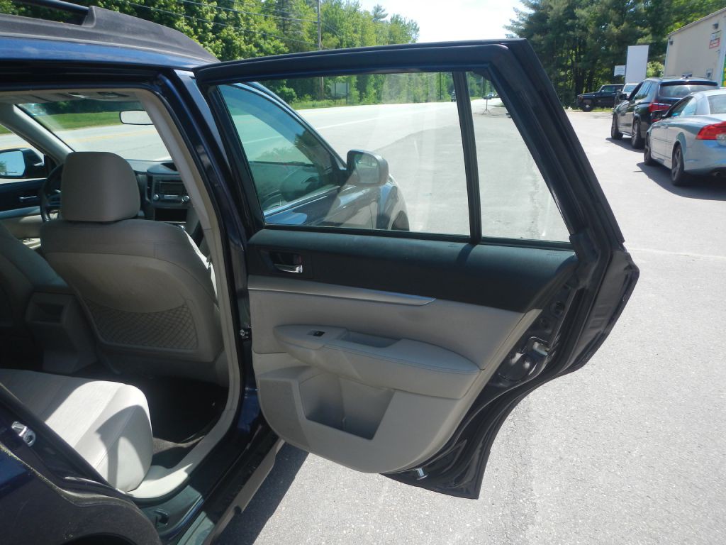 2014 Subaru Outback Image 23