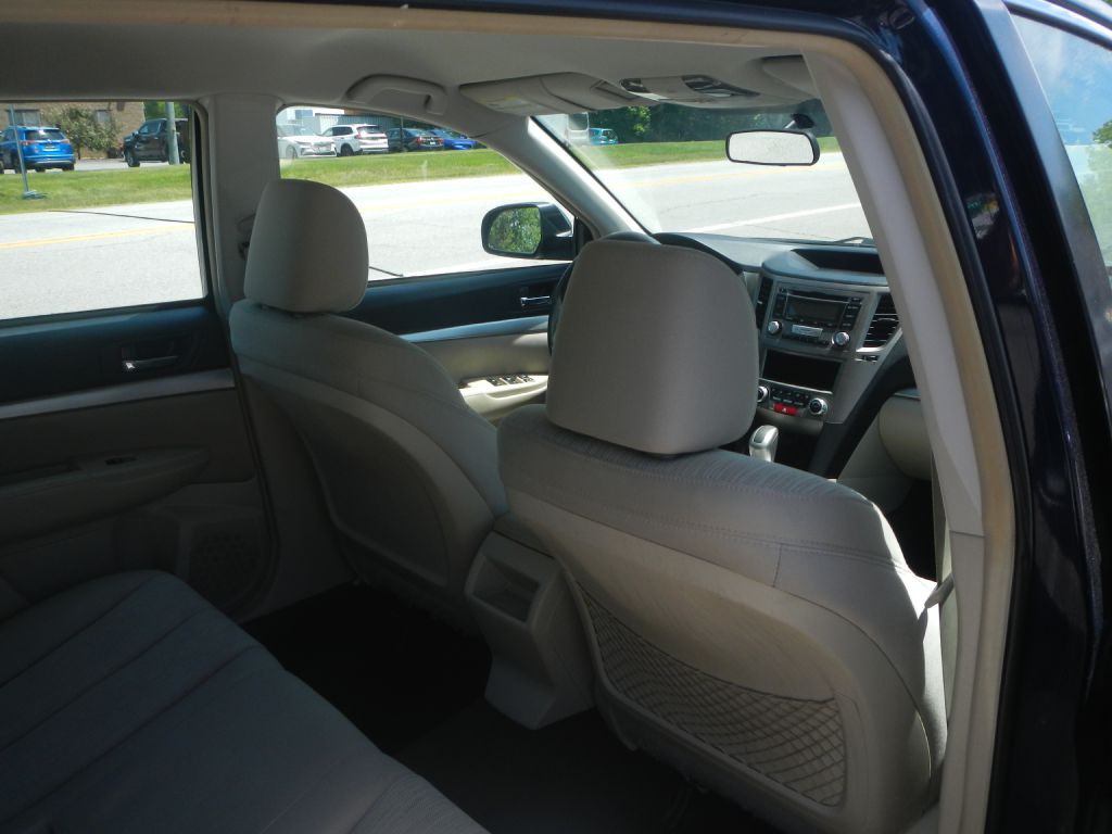 2014 Subaru Outback Image 24