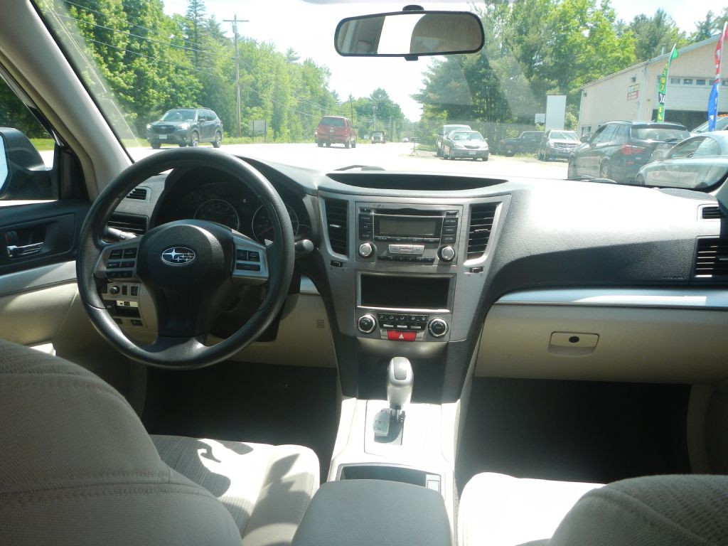 2014 Subaru Outback Image 25
