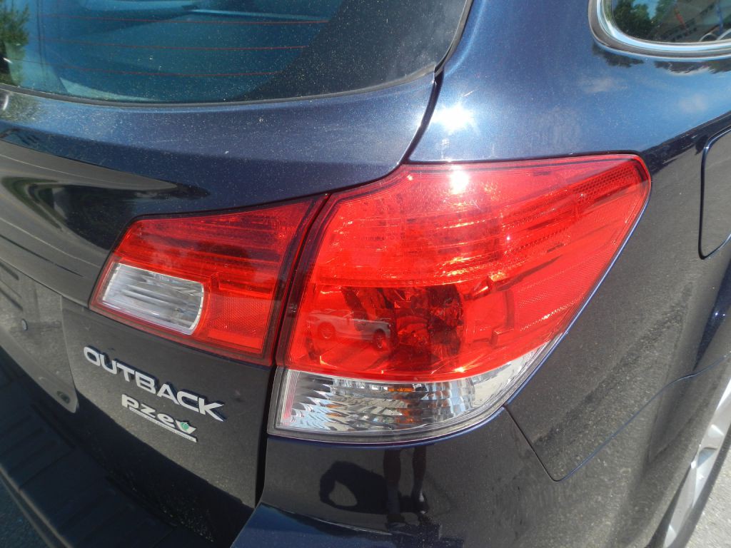 2014 Subaru Outback Image 29