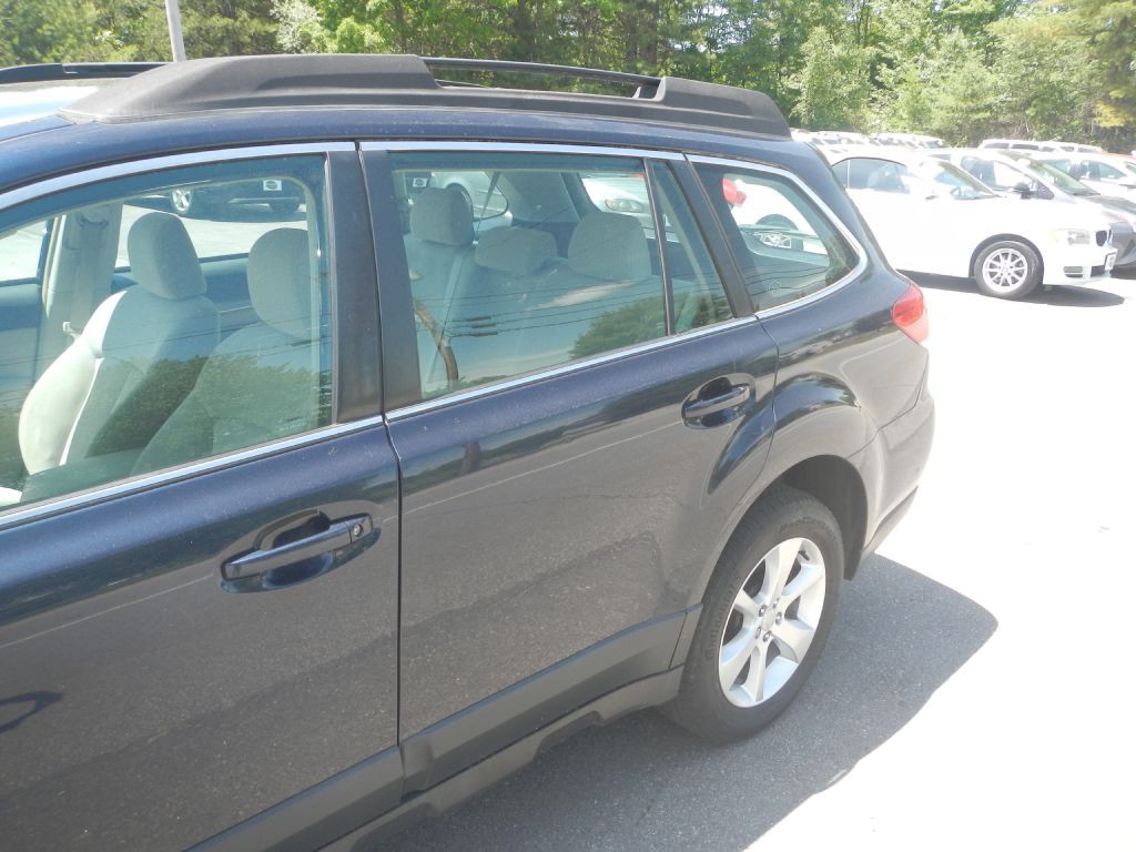 2014 Subaru Outback Image 36