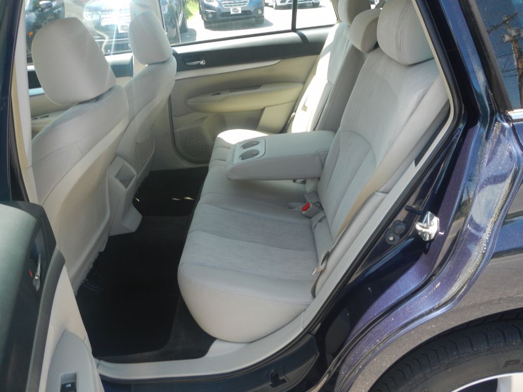 2014 Subaru Outback Image 39