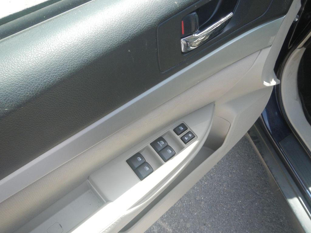 2014 Subaru Outback Image 44