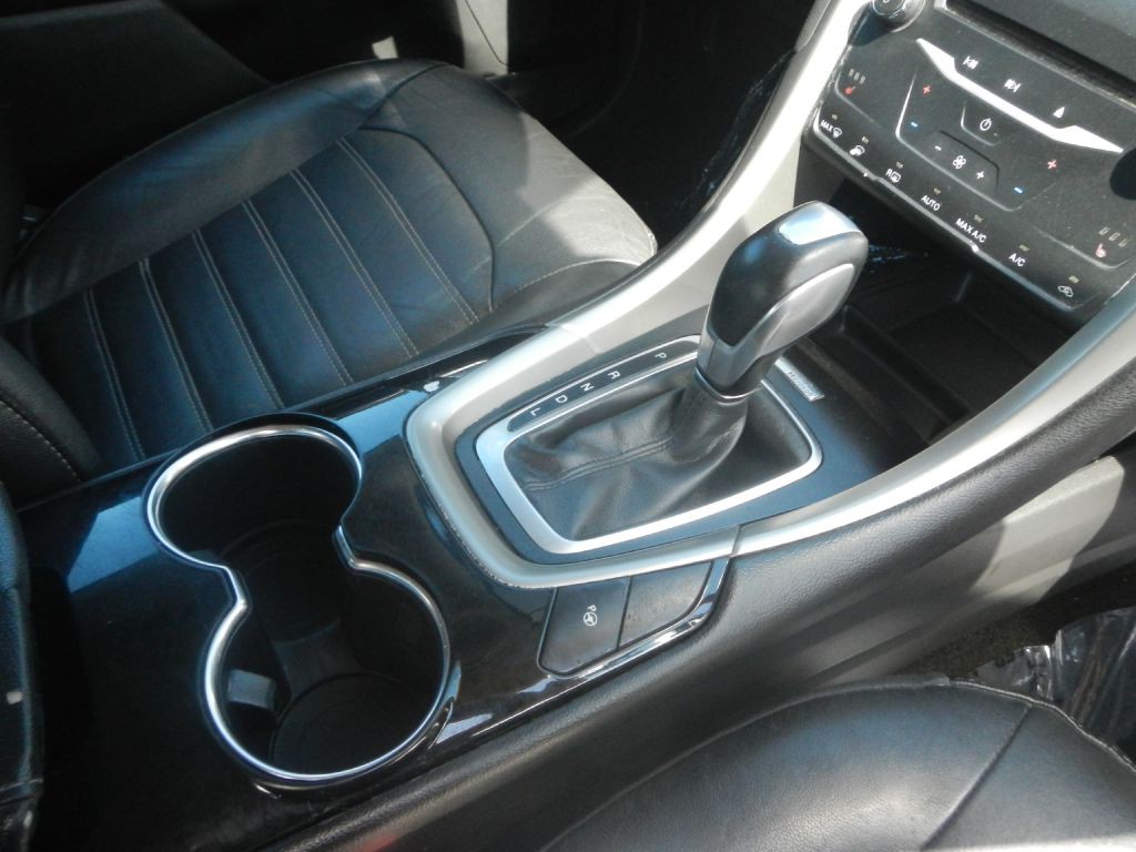 2015 Ford Fusion Image 24