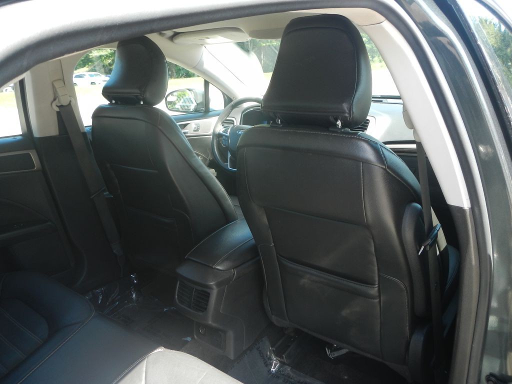 2015 Ford Fusion Image 28