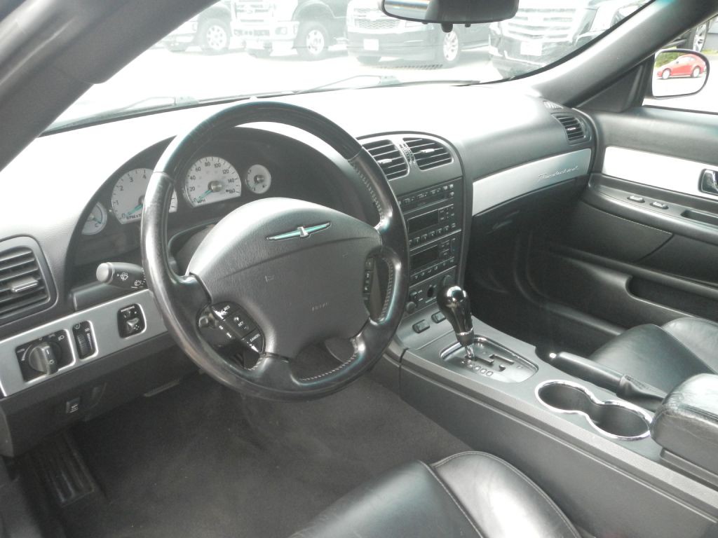 2003 Ford Thunderbird Image 7
