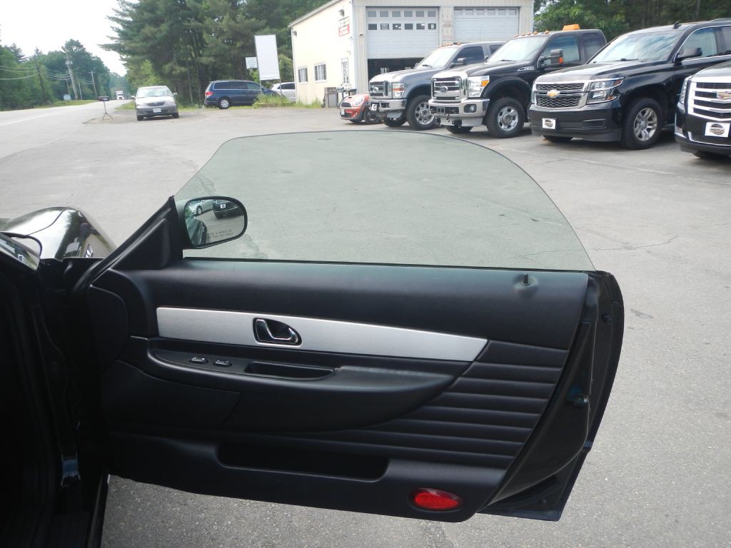 2003 Ford Thunderbird Image 15