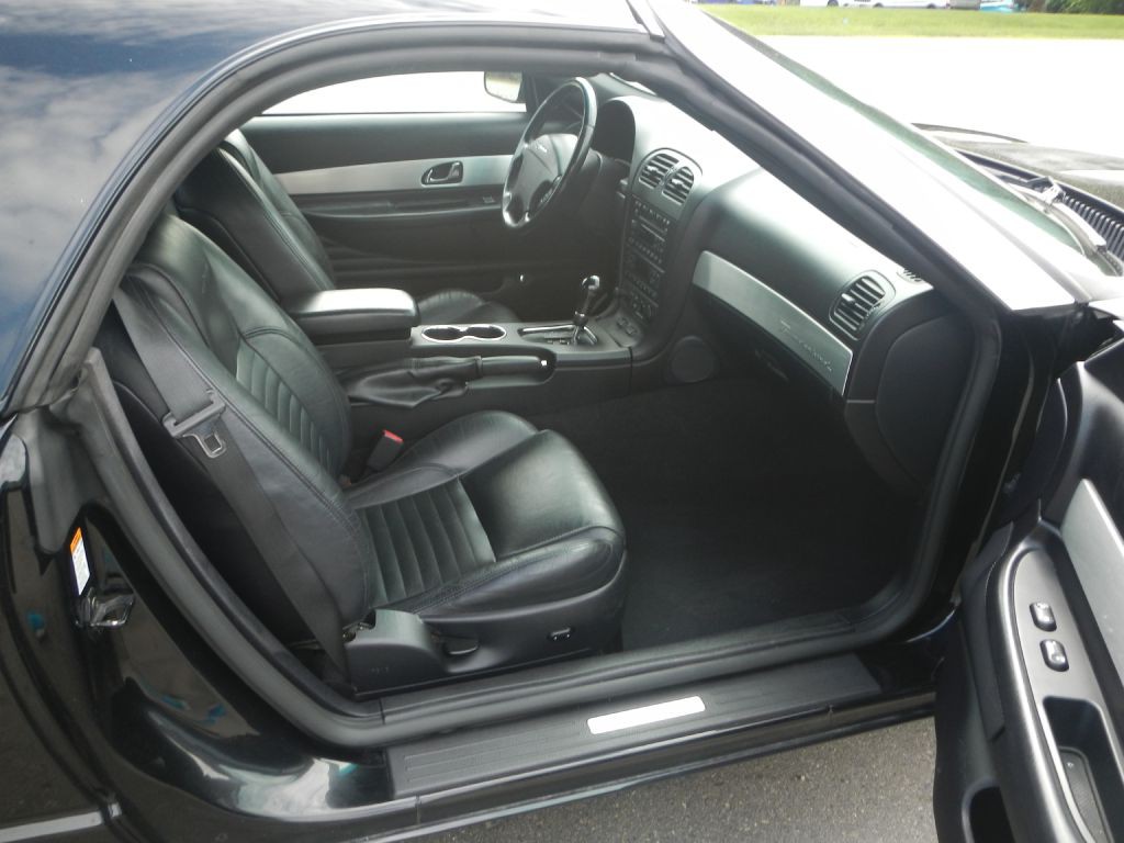 2003 Ford Thunderbird Image 16