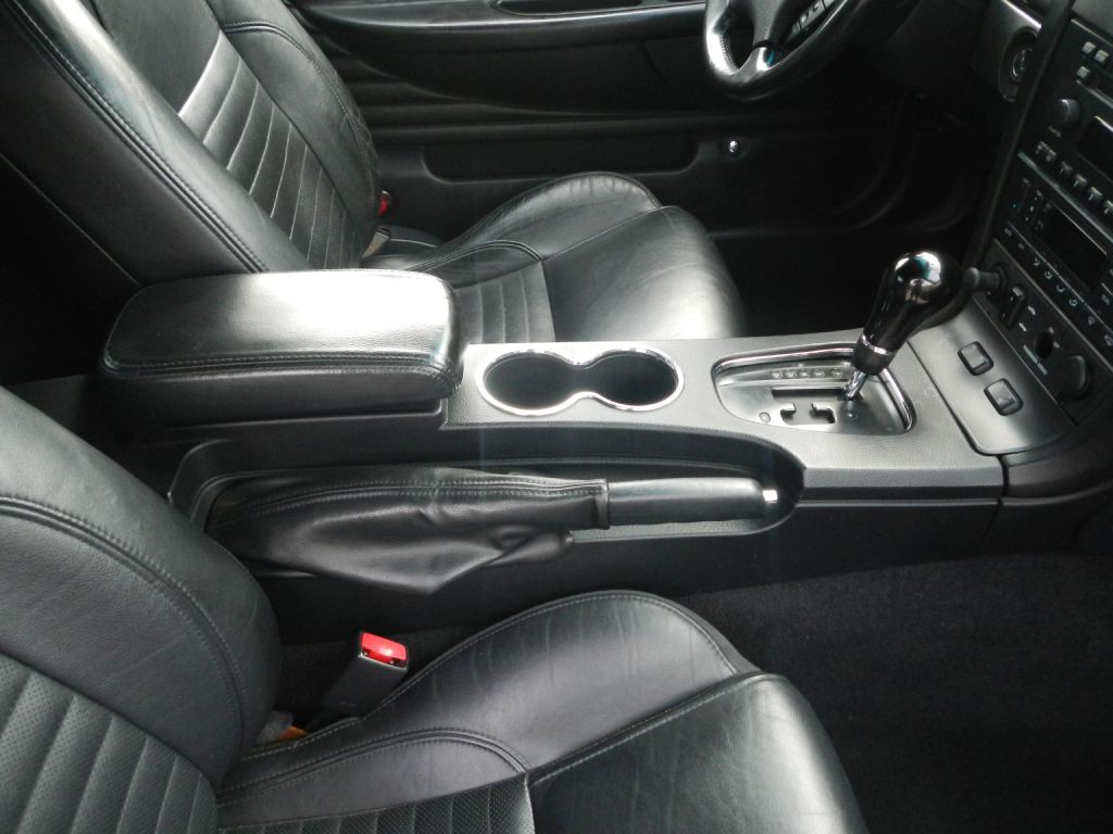 2003 Ford Thunderbird Image 24