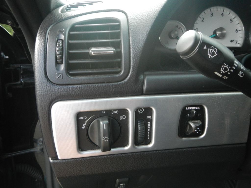 2003 Ford Thunderbird Image 37