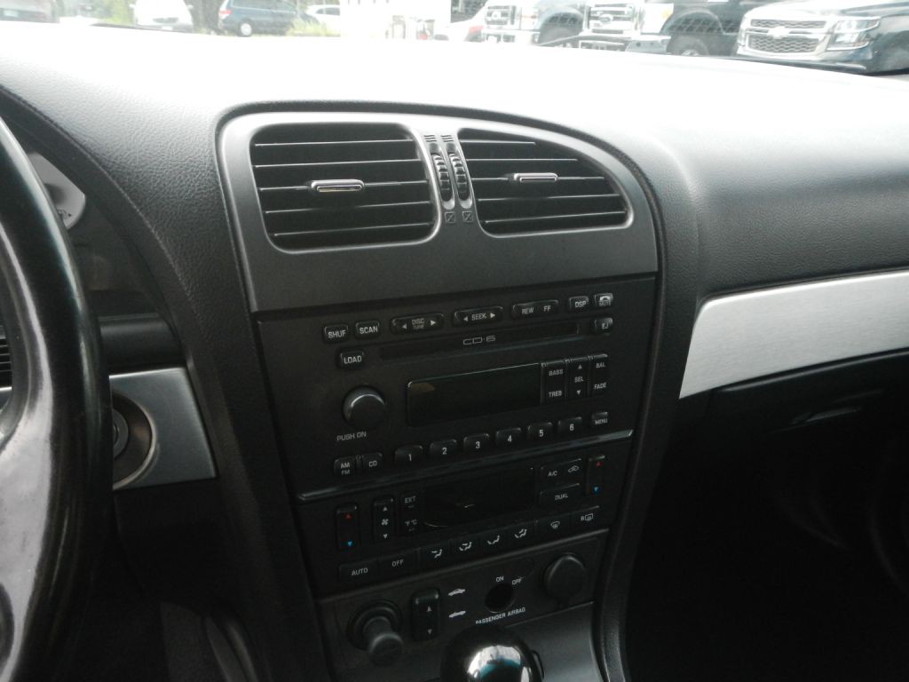 2003 Ford Thunderbird Image 39