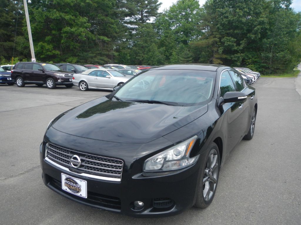 2014 Nissan Maxima Image 1