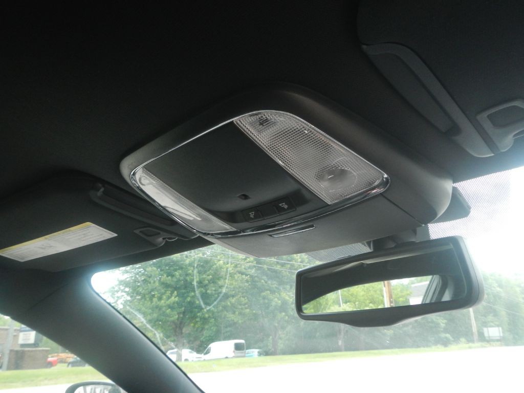 2012 Chrysler 300 Image 23