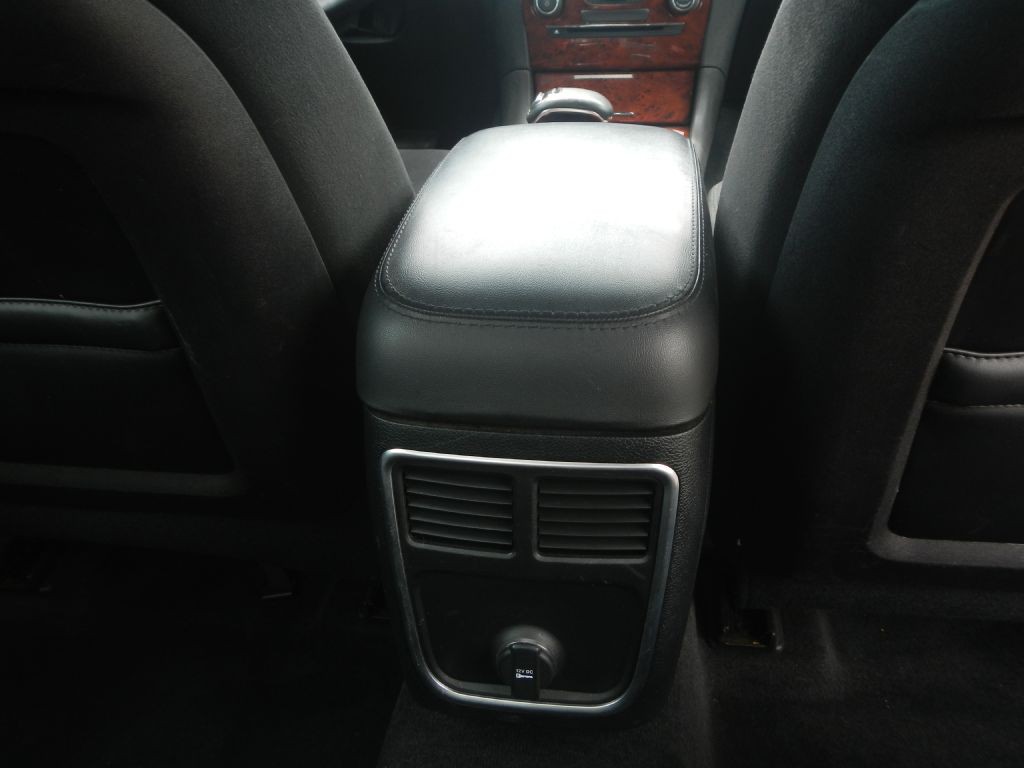 2012 Chrysler 300 Image 29