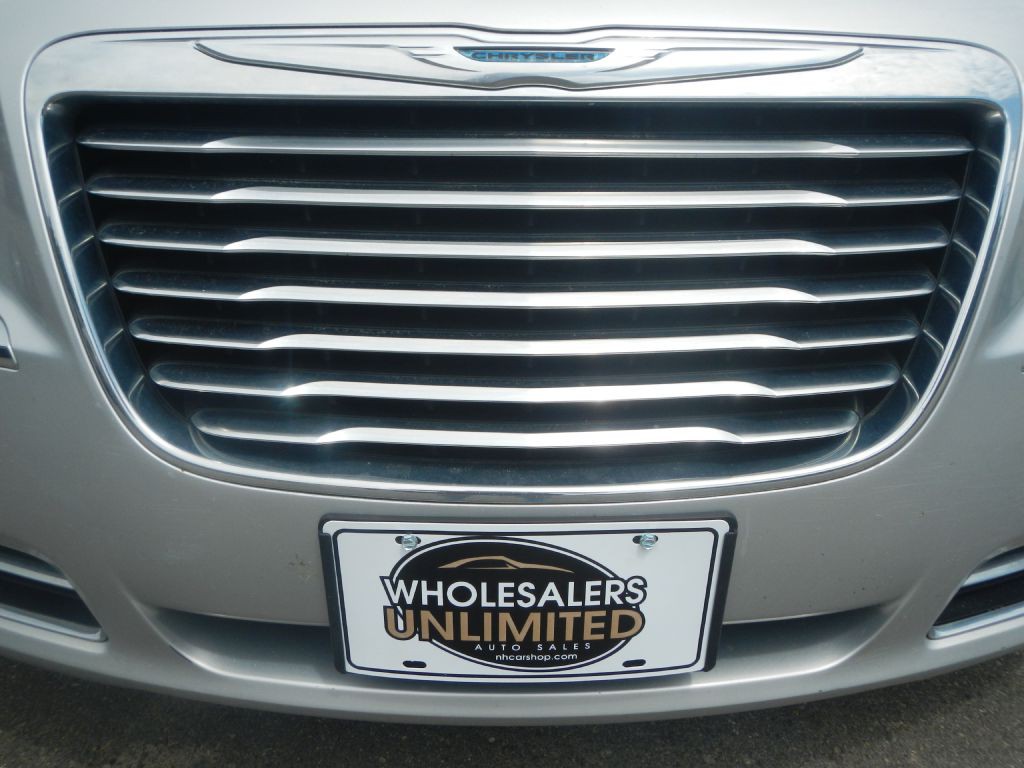 2012 Chrysler 300 Image 56
