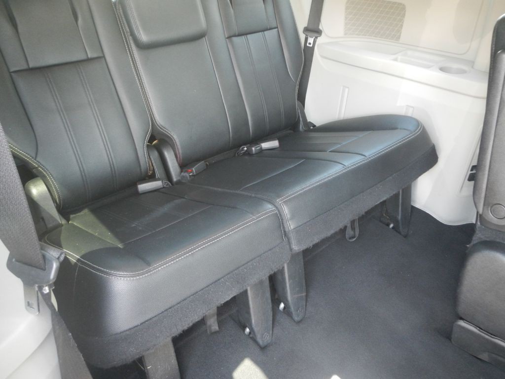 2014 Chrysler Town & Country Image 33