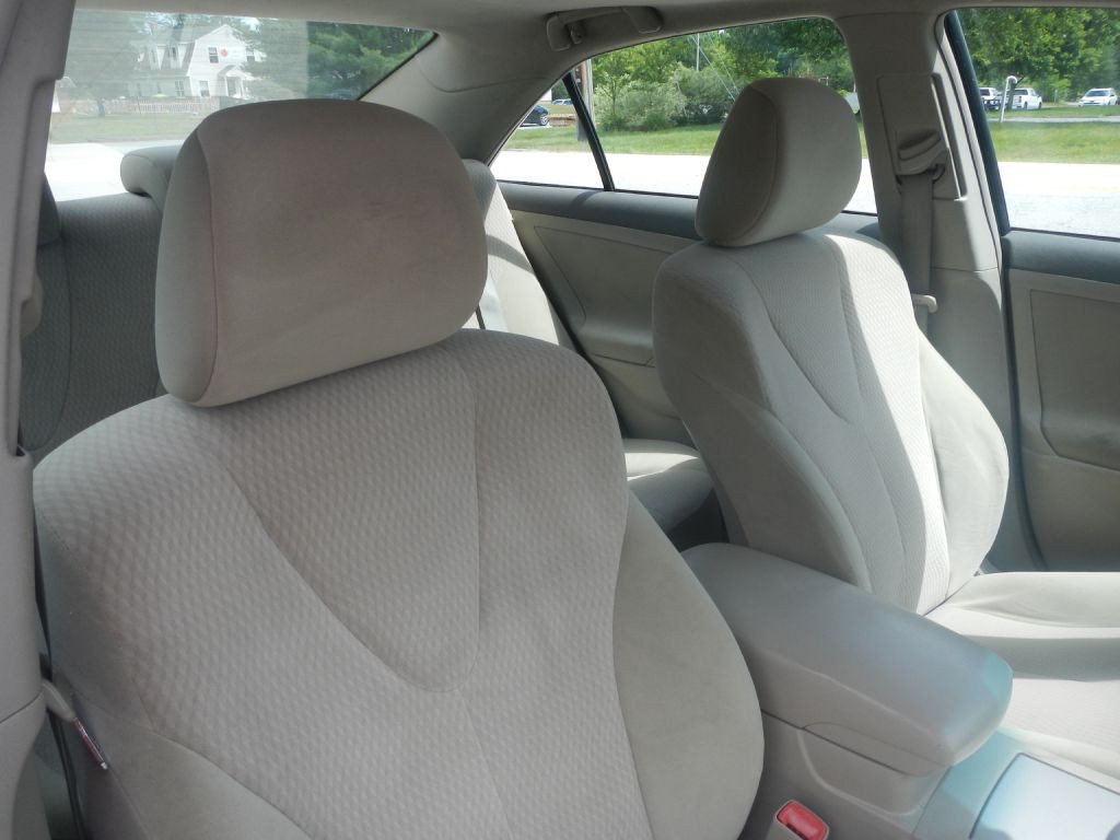 2011 Toyota Camry Image 3