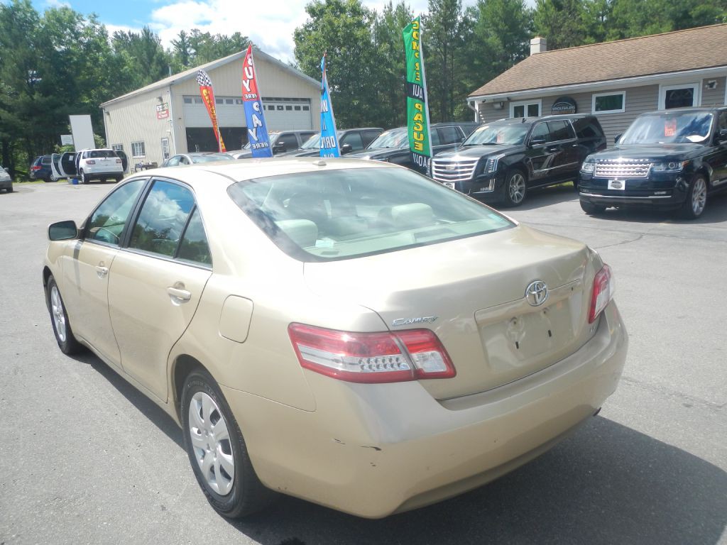 2011 Toyota Camry Image 7