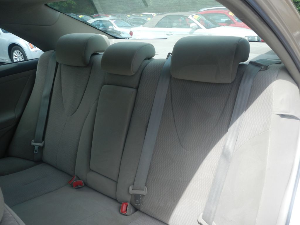 2011 Toyota Camry Image 8