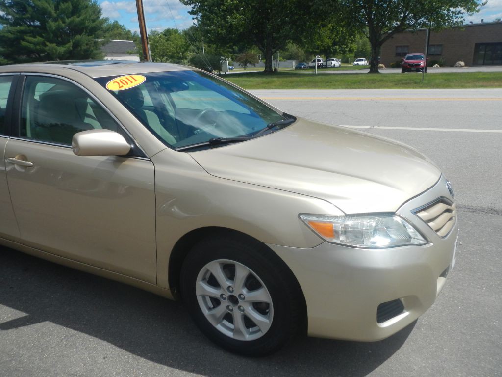 2011 Toyota Camry Image 12