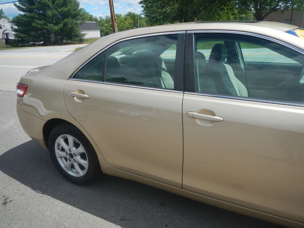 2011 Toyota Camry Image 13