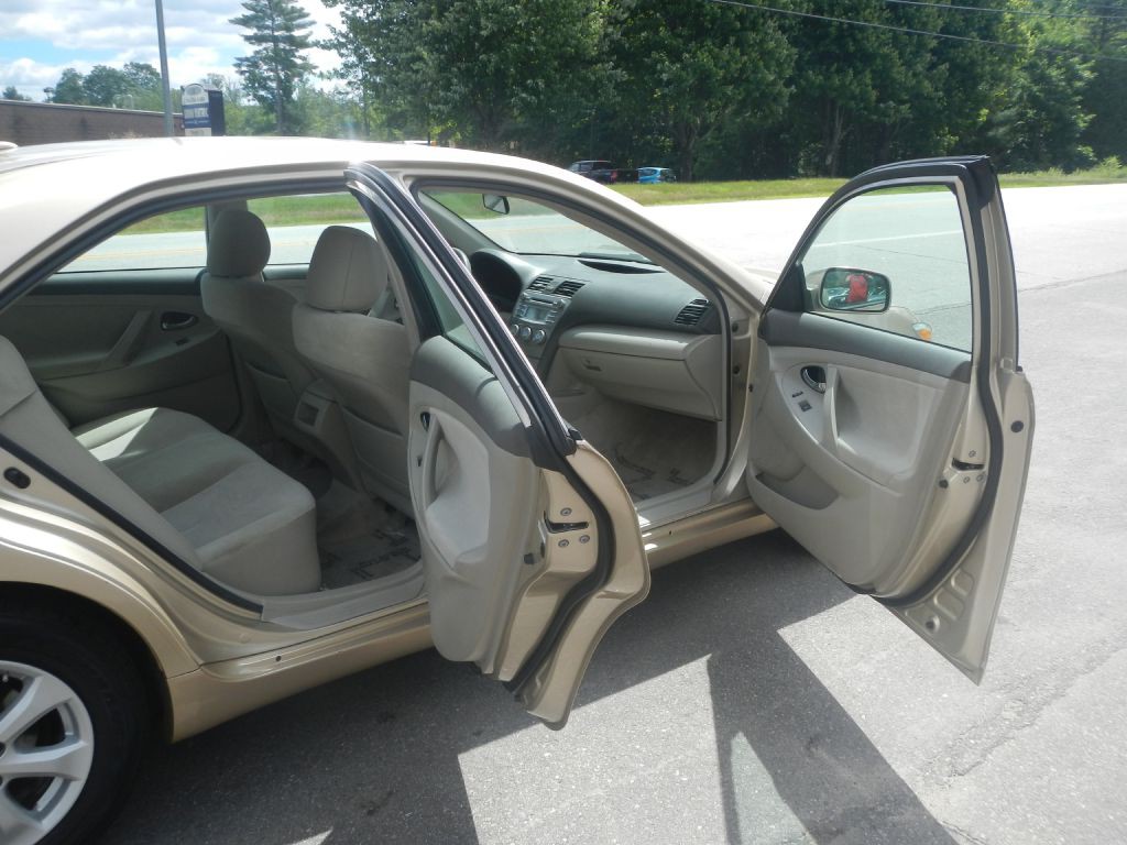 2011 Toyota Camry Image 15