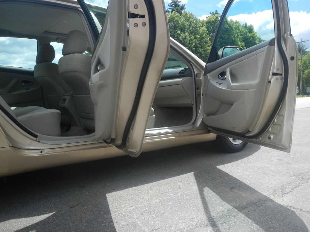 2011 Toyota Camry Image 16