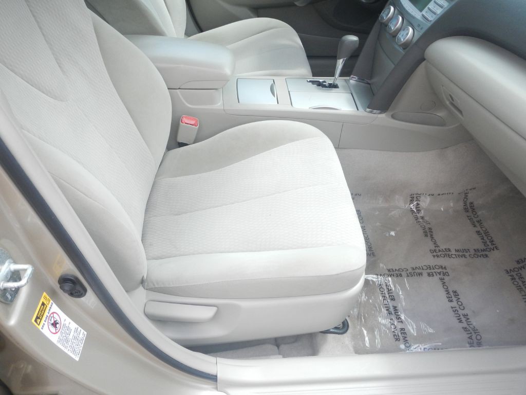 2011 Toyota Camry Image 19