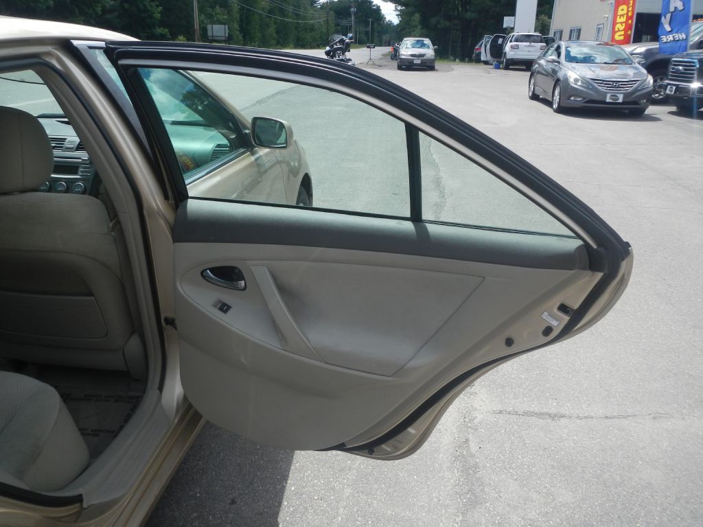 2011 Toyota Camry Image 26