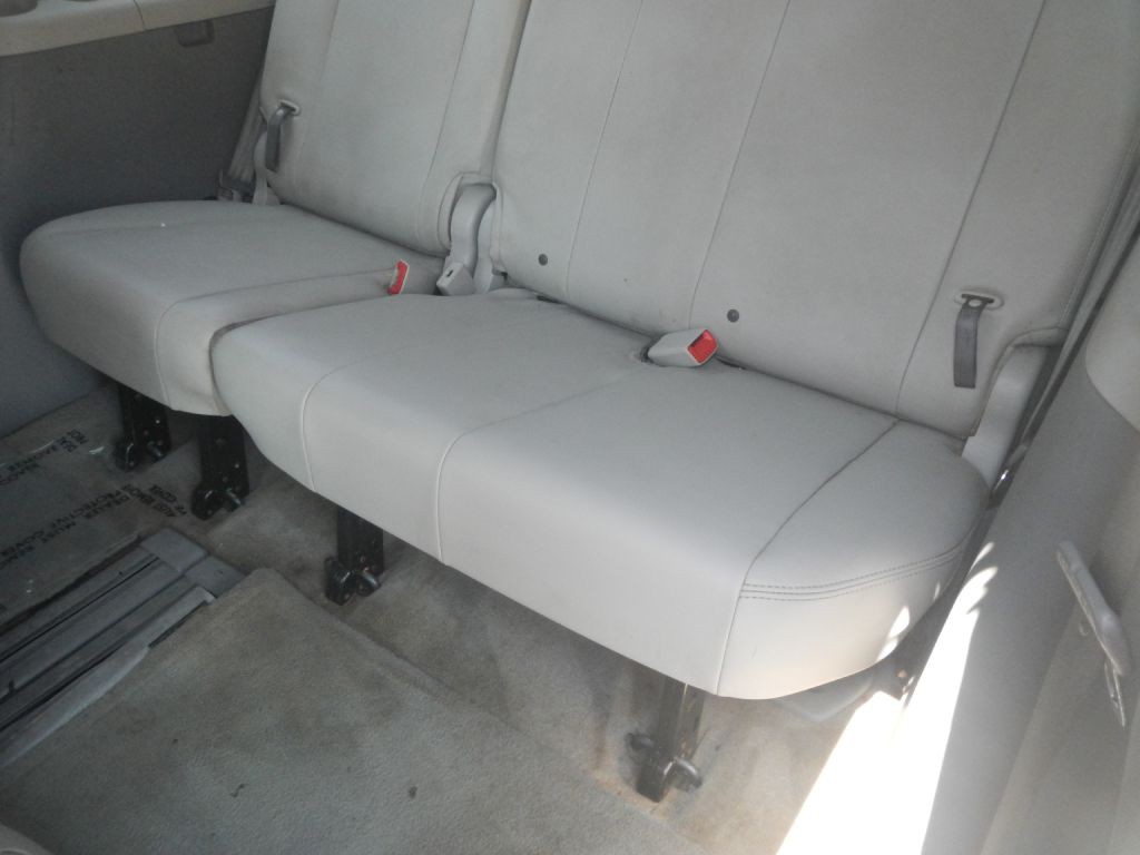 2013 Toyota Sienna Image 39