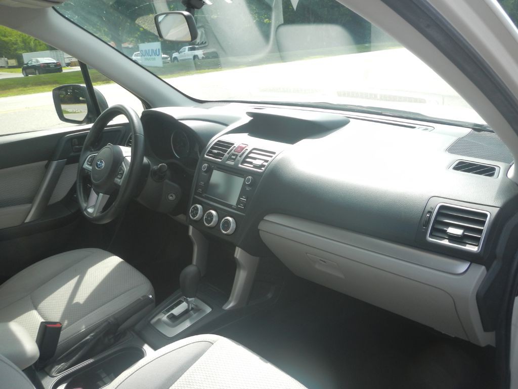 2018 Subaru Forester Image 4