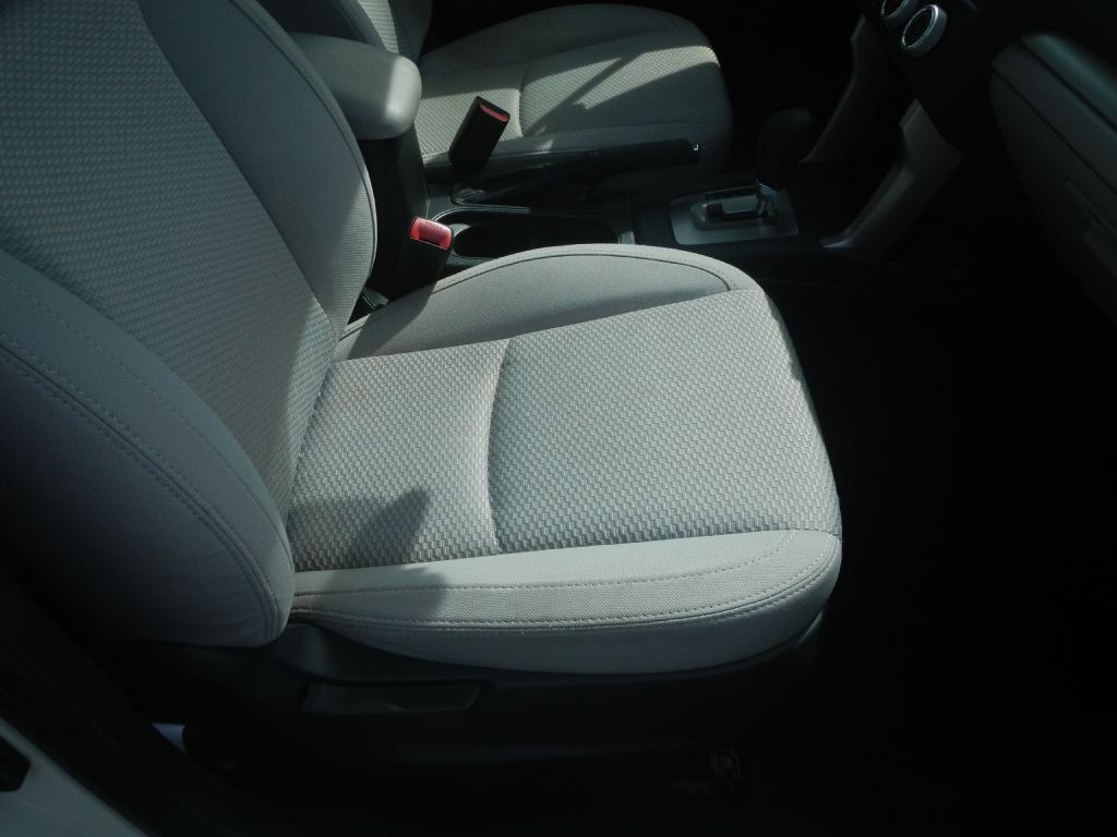 2018 Subaru Forester Image 19