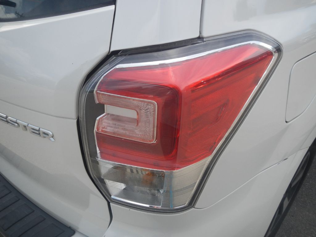 2018 Subaru Forester Image 31