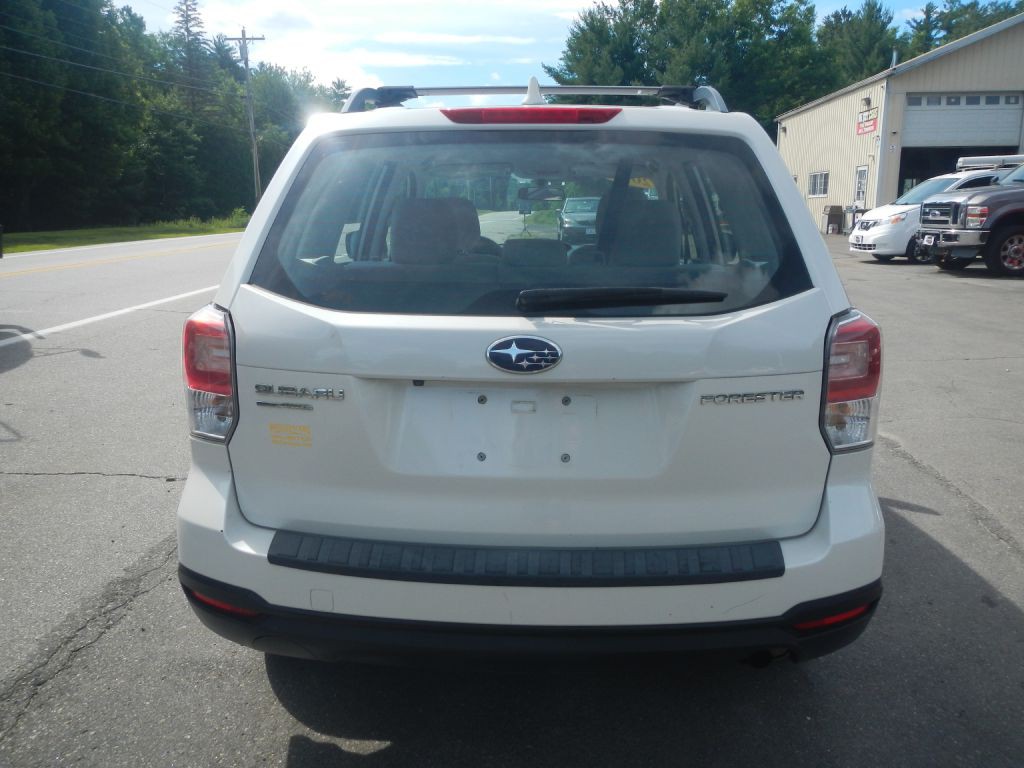 2018 Subaru Forester Image 32