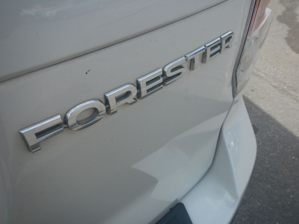 2018 Subaru Forester Image 34