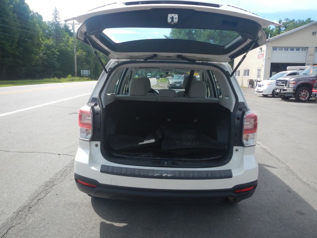 2018 Subaru Forester Image 35