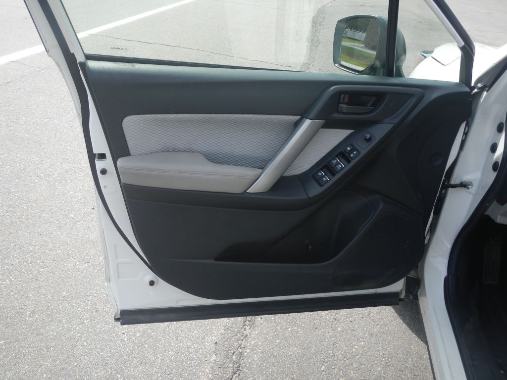 2018 Subaru Forester Image 46