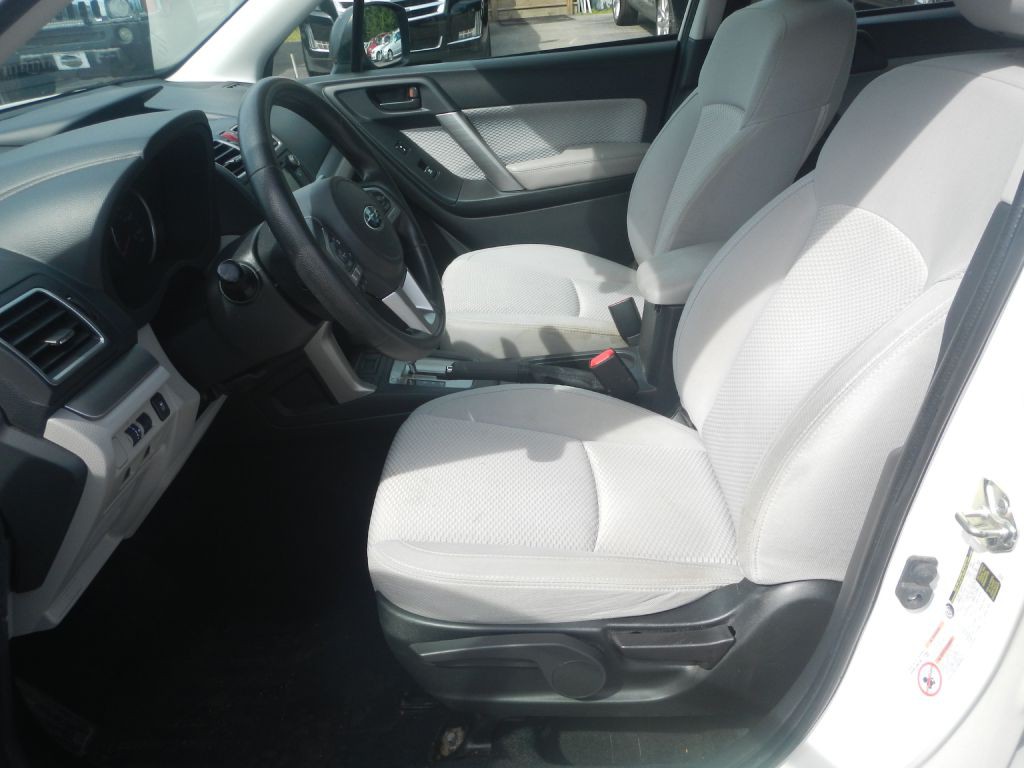 2018 Subaru Forester Image 48