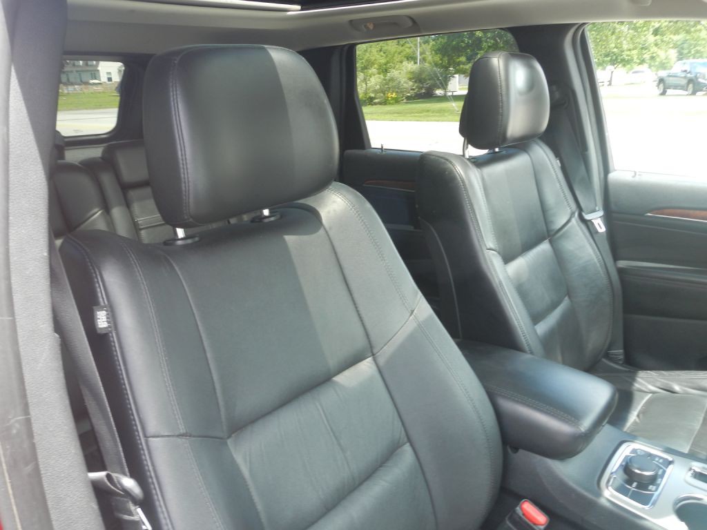 2011 Jeep Grand Cherokee Image 4