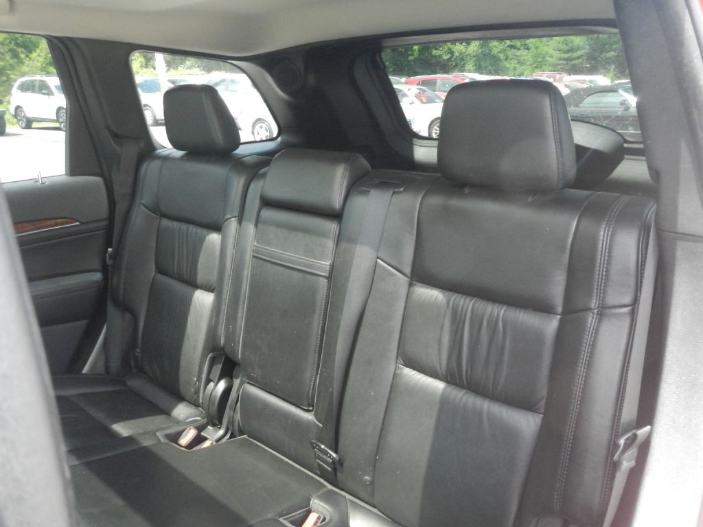 2011 Jeep Grand Cherokee Image 8