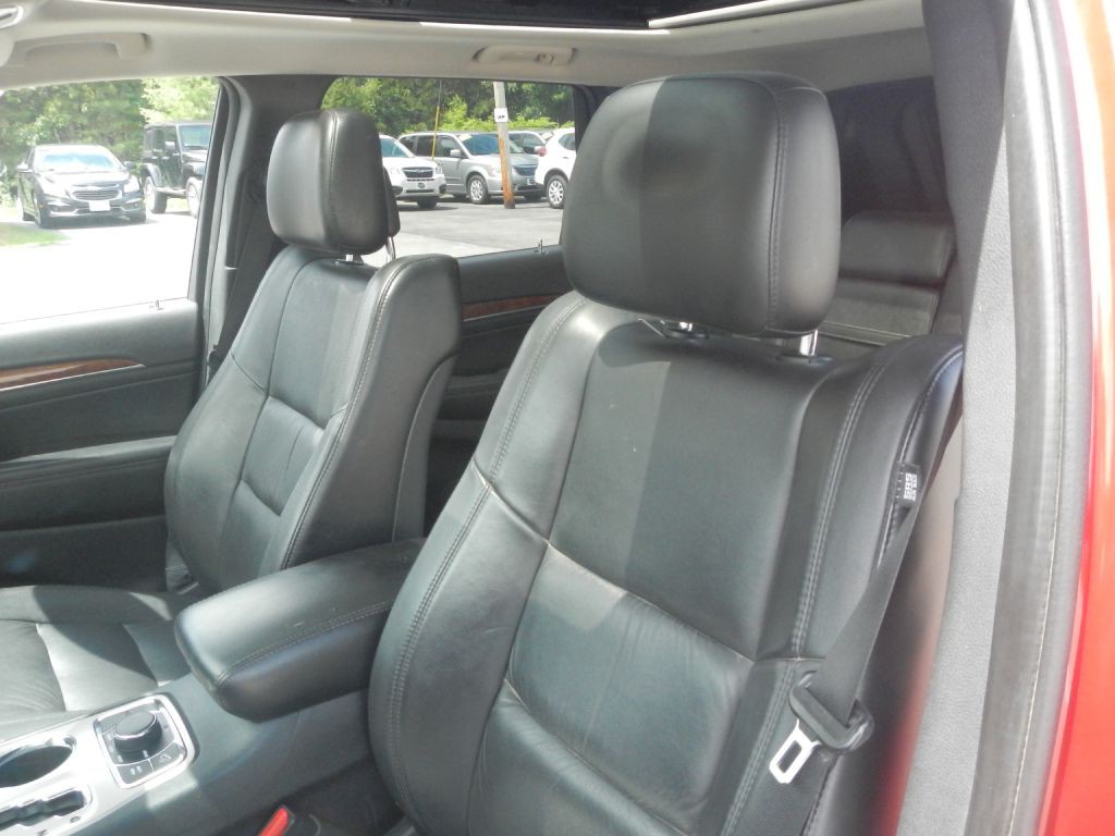 2011 Jeep Grand Cherokee Image 9
