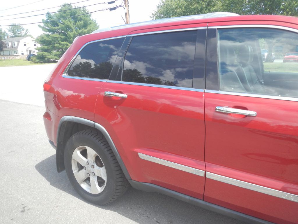 2011 Jeep Grand Cherokee Image 13