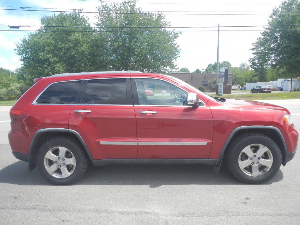 2011 Jeep Grand Cherokee Image 14