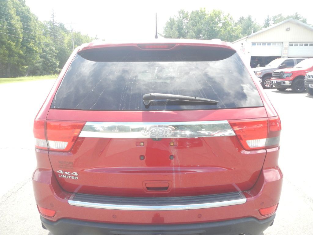 2011 Jeep Grand Cherokee Image 31