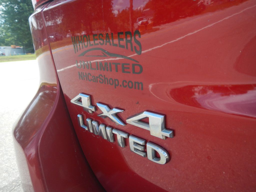 2011 Jeep Grand Cherokee Image 32